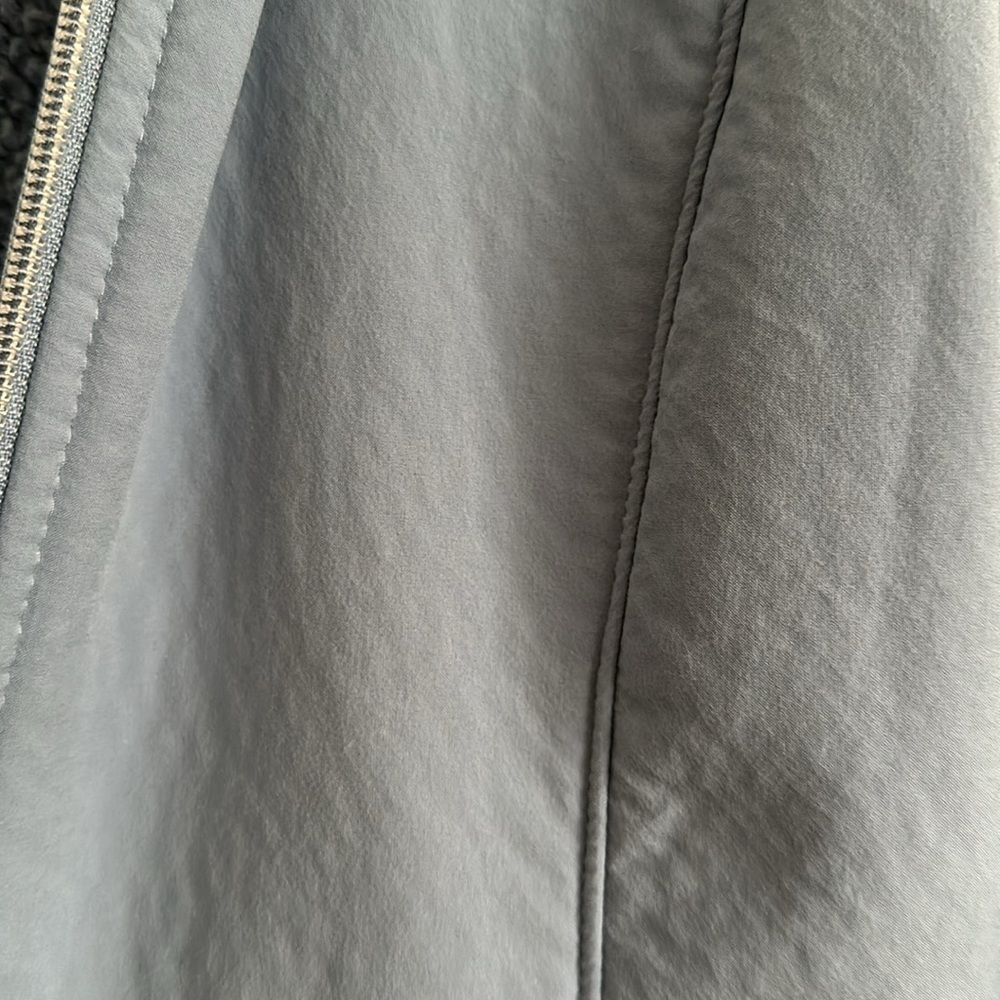 Nice blue jacket - Picture 3 of 5